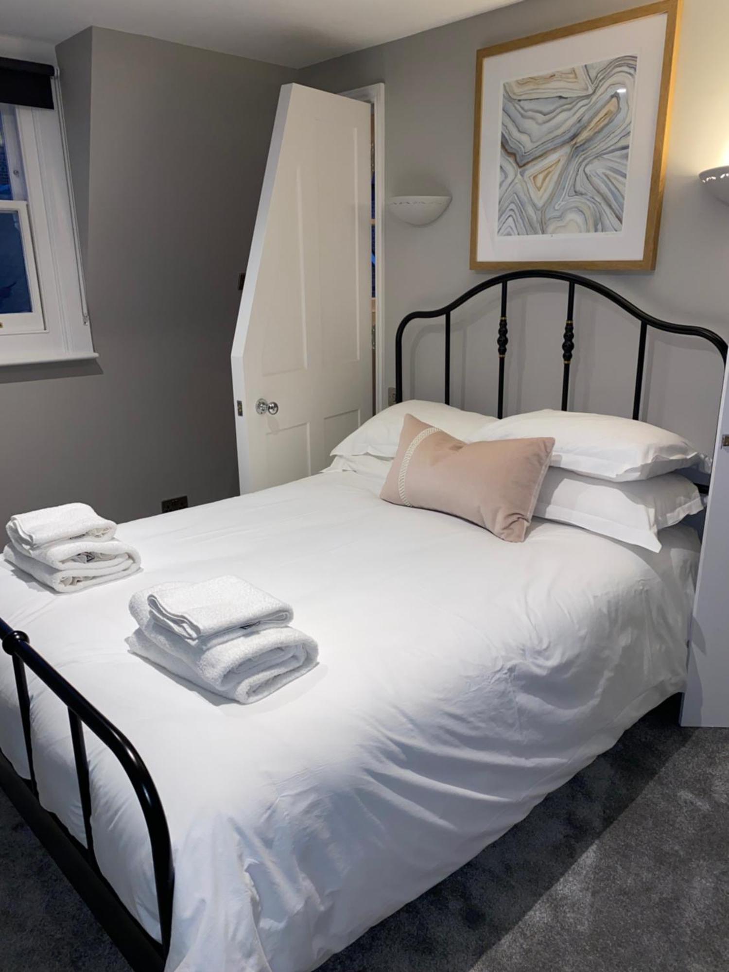 One Warwick Park Hotel Royal Tunbridge Wells Bagian luar foto